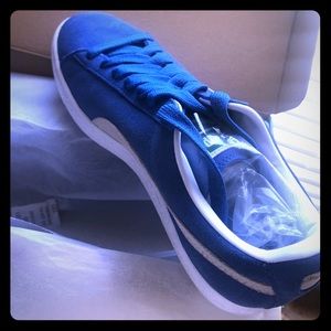 Puma Suede Classic Womens shoes